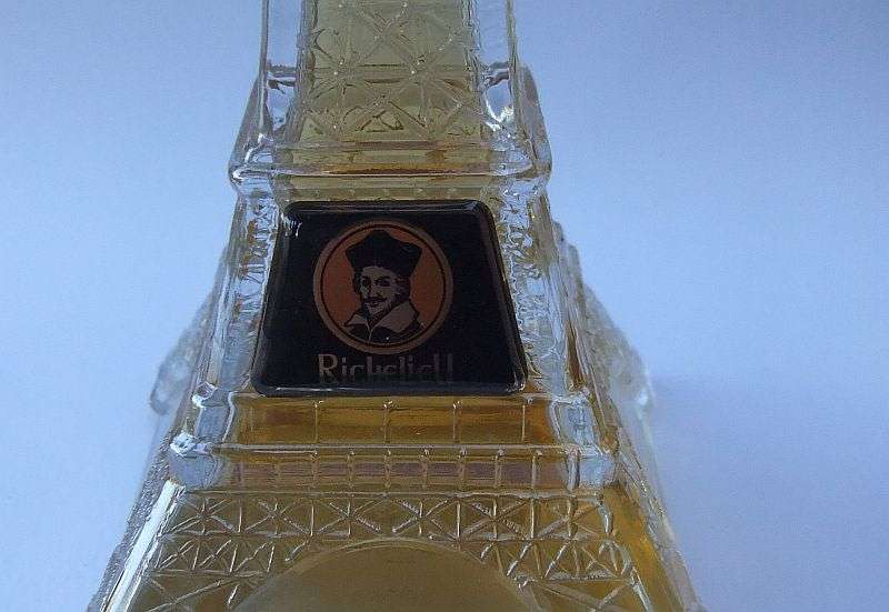 WOW !! SEALED !! 50ML VINTAGE MINIATURE !! 43 % ALCOHOL ..."" RICHELIEU BRANDY "" EIFFEL TOWER