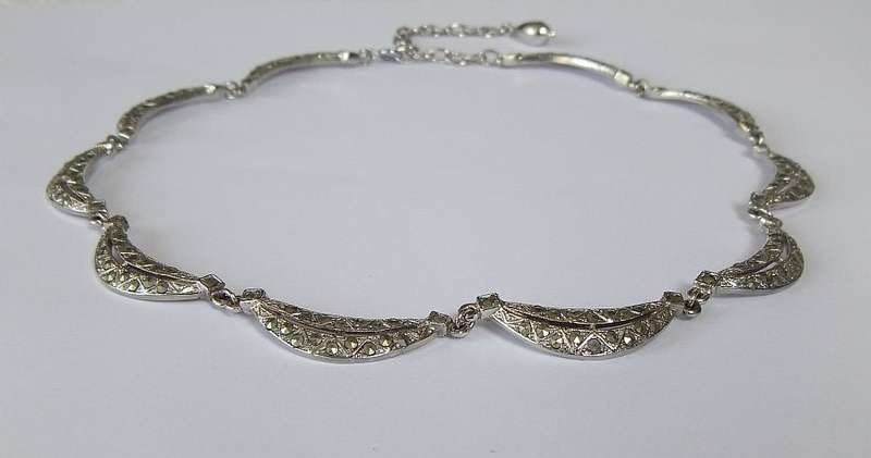 SUPER RARE !! A VINTAGE DESIGNER ""BJL"" NECKLACE - BOHEMIAN JEWELLERS LIMITED !! 1960`S !! WOW !!