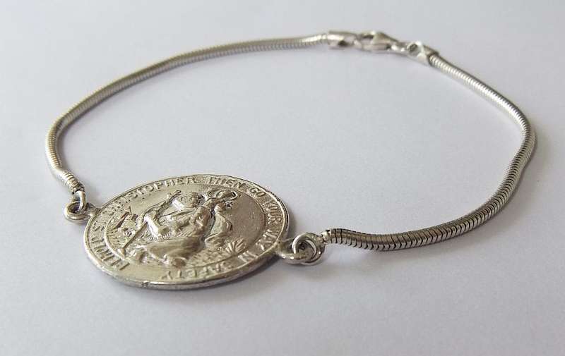 WOW !! VINTAGE SOUTH AFRICAN SILVERSMITH !! A QUALITY SOLID STERLING SILVER ST CHRISTOPHER BRACELET