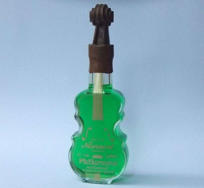SEALED !! 40 ML VINTAGE MINIATURE !! 21 % ALCOHOL ..."NANNERL" PEPPERMINT LIQUEUR !! VIOLIN BOTTLE !