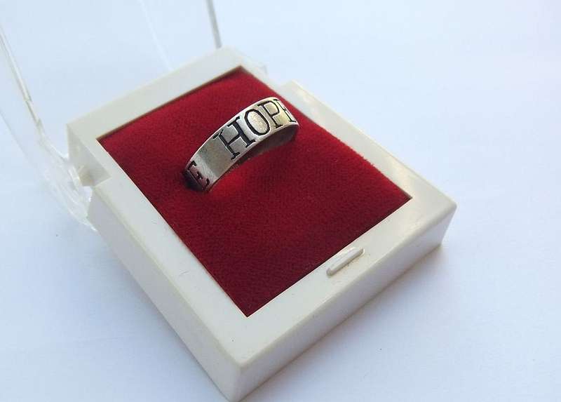 LOVE !! HOPE !! FAITH !! A GOOD QUALITY SOLID STERLING SILVER RING OF VIRTUES !! FREE COMBINING !!