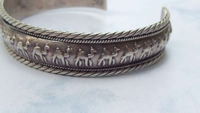 A COOL ADJUSTABLE CAMEL MOTIF CUFF BANGLE !! GOOD QUALITY !! GOOD WEIGHT !! ALL IN ALL A GOOD PIECE
