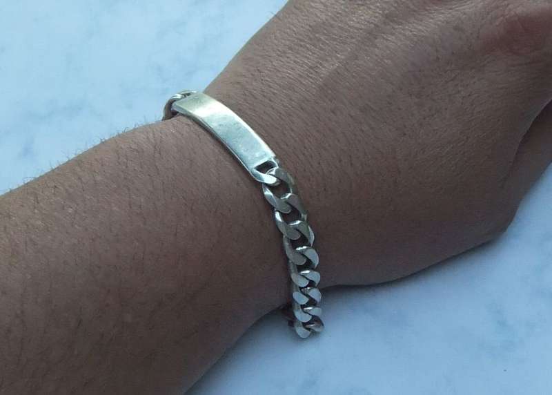 HEAVY DUTY !! A TOTALLY COOL SUPER SOLID STERLING SILVER IDENTITY BRACELET !! GREAT CONDITION !! WOW