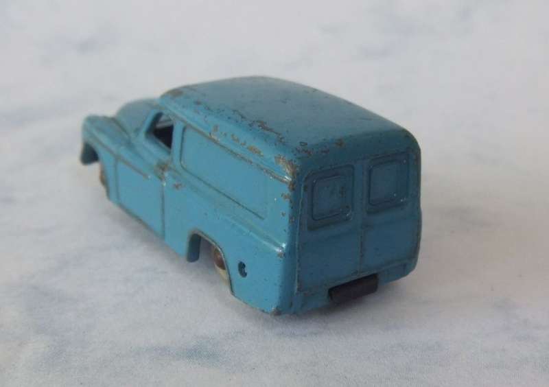 RARE COLLECTORS ITEM !! A VINTAGE ""DUBLO DINKY TOYS "" METAL PANEL VAN !! MECCANO ENGLAND !! WOW !!