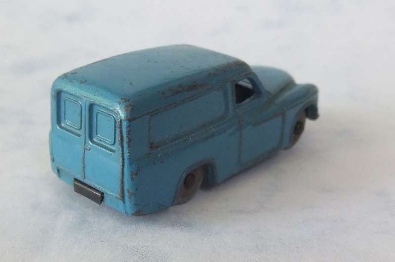 RARE COLLECTORS ITEM !! A VINTAGE ""DUBLO DINKY TOYS "" METAL PANEL VAN !! MECCANO ENGLAND !! WOW !!