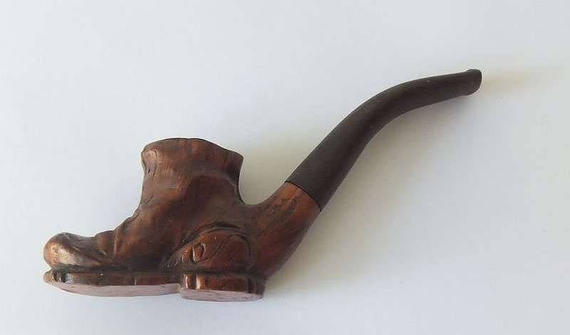 A SUPERIOR QUALITY CARVED "BOOT" SMOKING PIPE WITH GENUINE BRIAR PIPE AND STAND !! ALL MARKED !! WOW