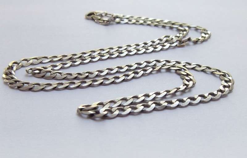 WOW !! A MARVELOUS 61 CM SOLID STERLING SILVER NECKLACE IN GOOD CONDITION !! AWESOME DEAL !!