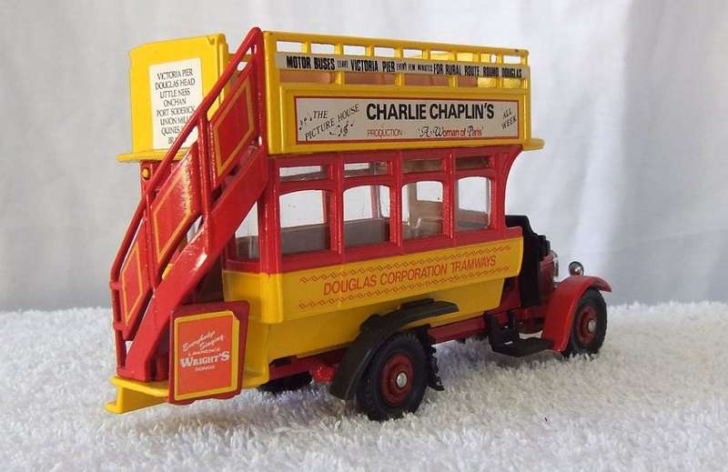 AN INTERESTING VINTAGE DIE CAST METAL MODEL OF A TRAMWAYS PASSENGER BUS BY CORGI !! MADE IN ENGLAND