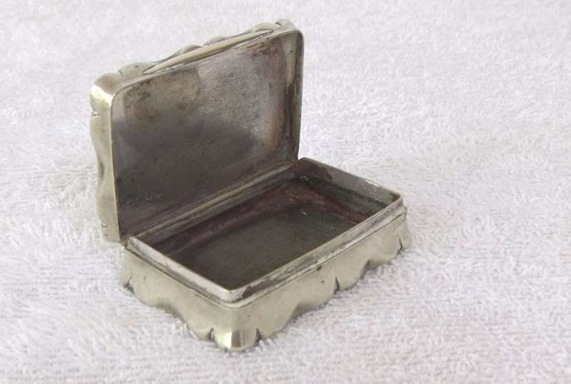 RARE FIND !! AN ANTIQUE HALLMARKED SNUFF BOX FROM THE BOER WAR ERA 1880-1900 BOER NAME & "SPITSKOP"