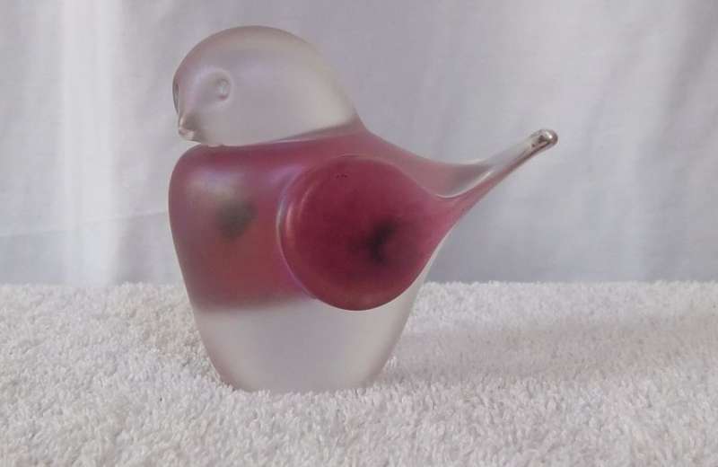 A BEAUTIFUL RARE VINTAGE SIGNED STUDIO GLASS LOVE HEART BIRD BY ZELLIQUE JOSEPH MORREL !! HIGH VALUE