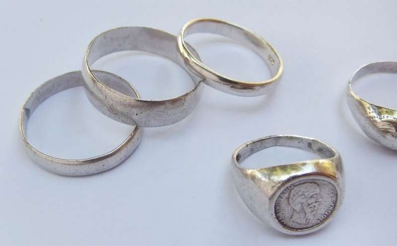 OH YEAH !! DEAL TIME !! FIVE SOLID STERLING SILVER RINGS FOR YOUR WINNING BID !! TAKE THE LOT !! WOW