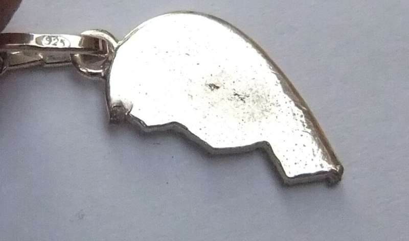CRAZY DEAL !! THREE DAINTY STERLING SILVER NECKLACES WITH THREE STERLING SILVER PENDANTS !! COOL !!