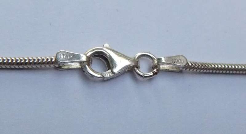 A GOOD QUALITY SOLID STERLING SILVER SNAKE DESIGN NECKLACE WITH A HEAVY HEART PENDANT !! WOW !!