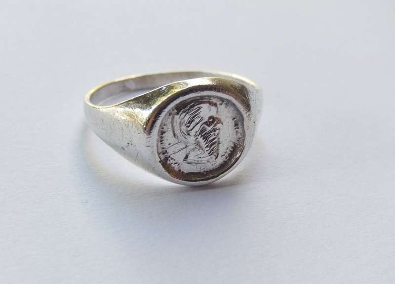 COOL FIND !! A VINTAGE LOOK SOLID STERLING SILVER ""COIN"" RING !! FREE COMBINING !!