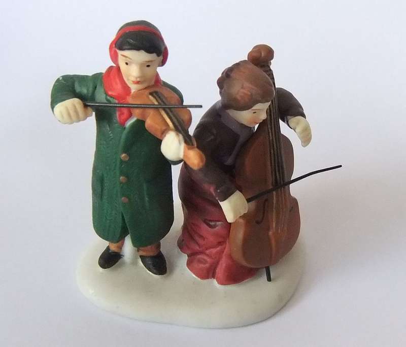 RARE VINTAGE H.V SERIES DEPARTMENT56 DESIGN HAND PAINTED PORCELAIN FIGURE MADE IN TAIWAN !! STUNNING