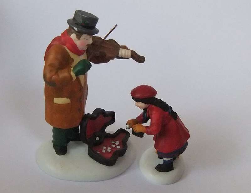 TWO RARE VINTAGE H.V SERIES DEPARTMENT56 DESIGN HAND PAINTED PORCELAIN FIGURES MADE IN TAIWAN !!