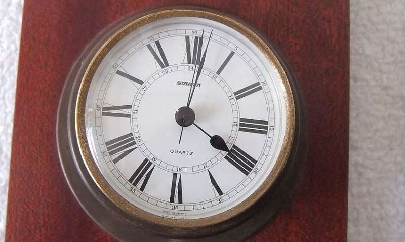 A VINTAGE WEST GERMAN MADE HYGROMETER / THERMOMETER / BAROMETER AND CLOCK - WOOD & BRASS