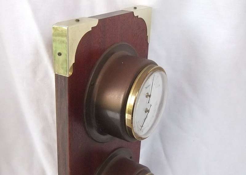 A VINTAGE WEST GERMAN MADE HYGROMETER / THERMOMETER / BAROMETER AND CLOCK - WOOD & BRASS