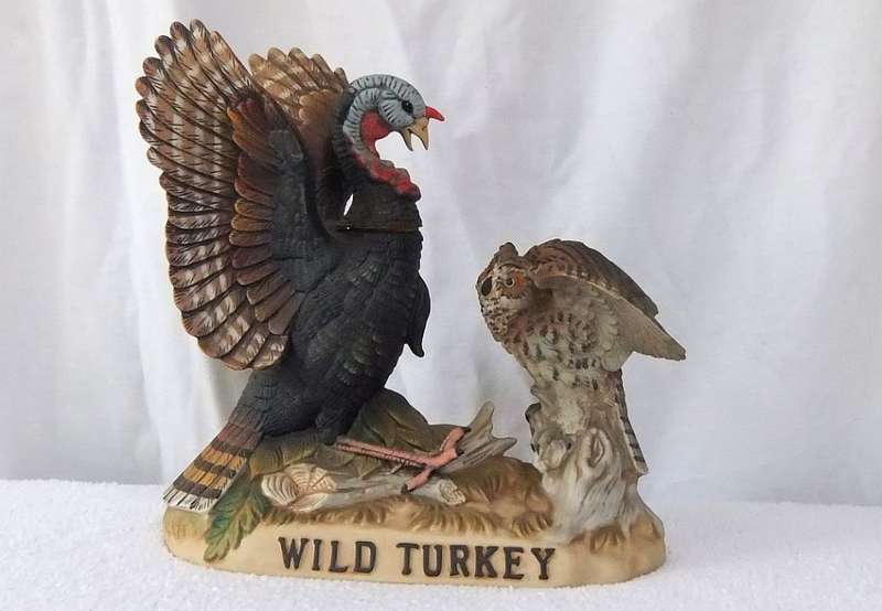EXCEPTIONALLY RARE- A 1985 LIMITED EDITION WILD TURKEY 8 YEAR OLD BOURBON WHISKEY IN SEALED DECANTER