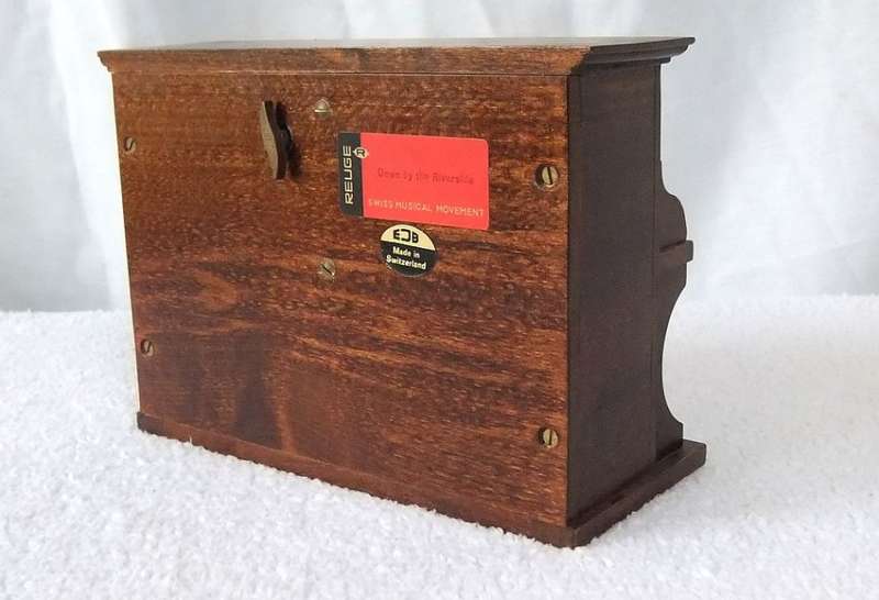A RARE VINTAGE SWISS MUSIC BOX WORKING 100% - WOODEN PIANO - SEE PICS