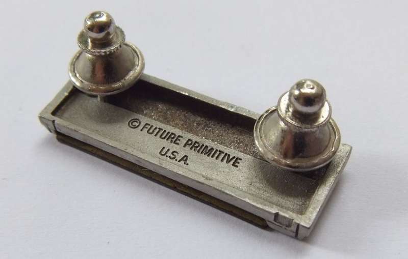 A VINTAGE PEWTER METAL YAMAHA DX7 KEYBOARD PIN