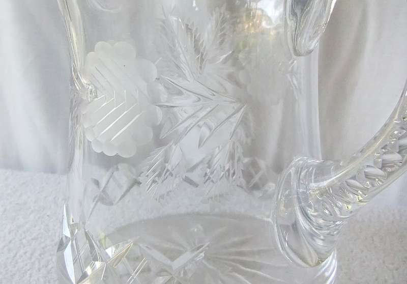 TOP CLASS !! AN EXQUISITE OLD CUT GLASS WATER JUG IN GREAT CONDITION FOR AGE - LOOK