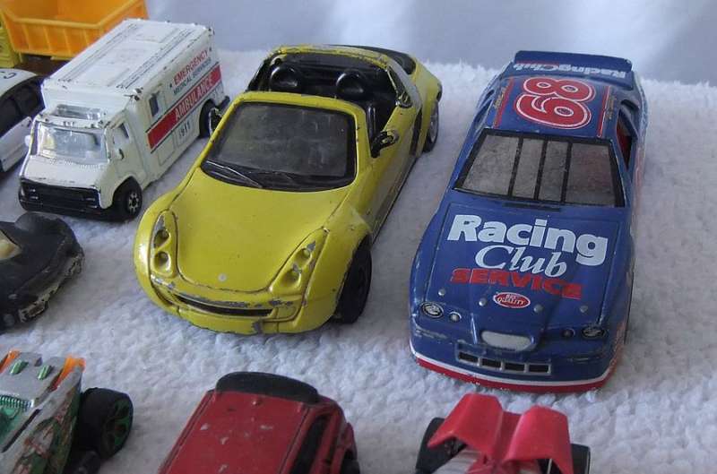 AN INTERESTING JOBLOT OF VARIOUS PRELOVED DIE CAST VEHICLES !! BID FOR THE LOT !!