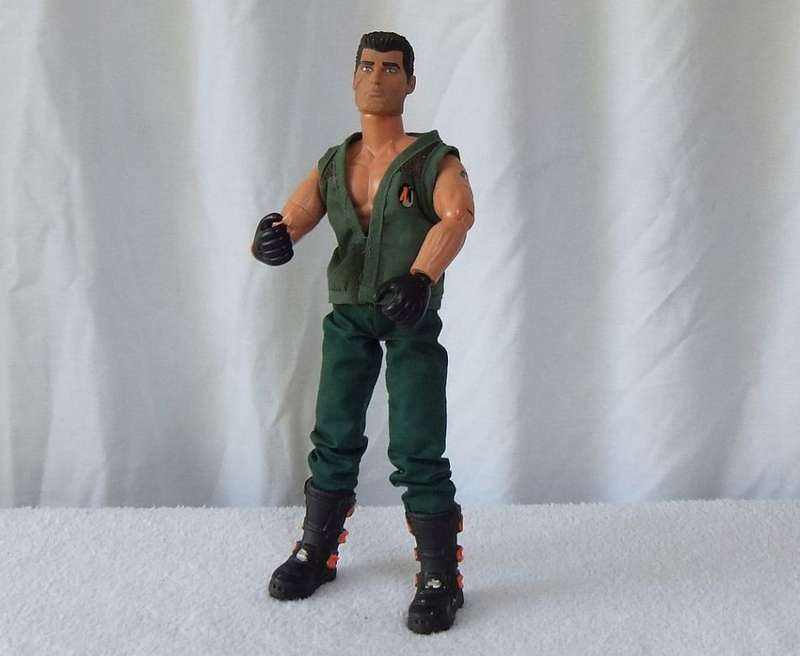 ORIGINAL 1996 ACTION MAN ACTION FIGURE