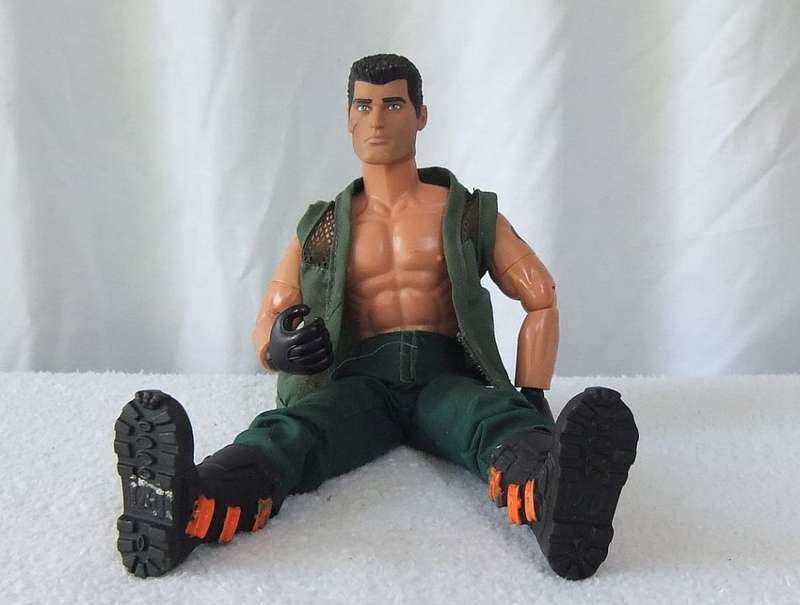 ORIGINAL 1996 ACTION MAN ACTION FIGURE
