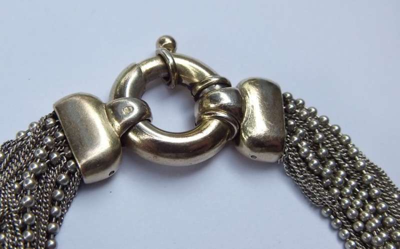 WOW ! WOW ! WOW !! A MAGNIFICENT HALLMARKED STERLING SILVER DESIGNER MULTI STRAND BRACELET !! 40 GR