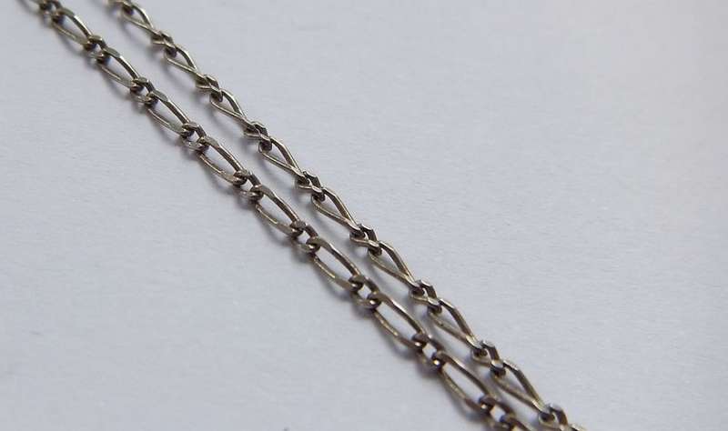 A GREAT LOOKING STERLING SILVER CROSS PENDANT PLUS A STERLING SILVER NECKLACE !! FULLY TESTED