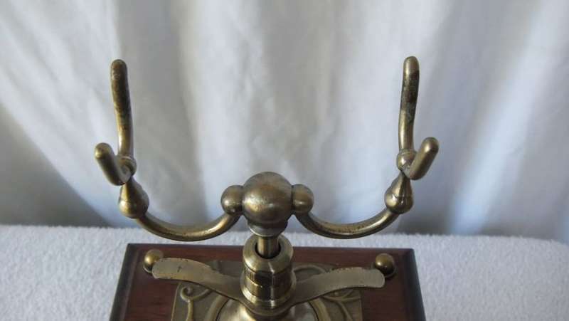 FULLY FUNCTIONAL !! A BEAUTIFUL VINTAGE LOOK TELEPHONE !! WOOD & METAL !! QUALITY FIND !!