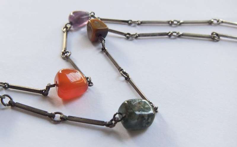 A RARE VINTAGE SOLID SILVER NECKLACE WITH POLISHED GEMSTONES !! MUST SEE !! FULLY STAMPED AND TESTED