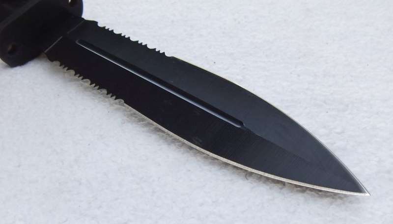 LOW START !! GREAT QUALITY HUNTING KNIFE WITH SHEATH AND RUBBERISED GRIP !! FREE COMBINING !!