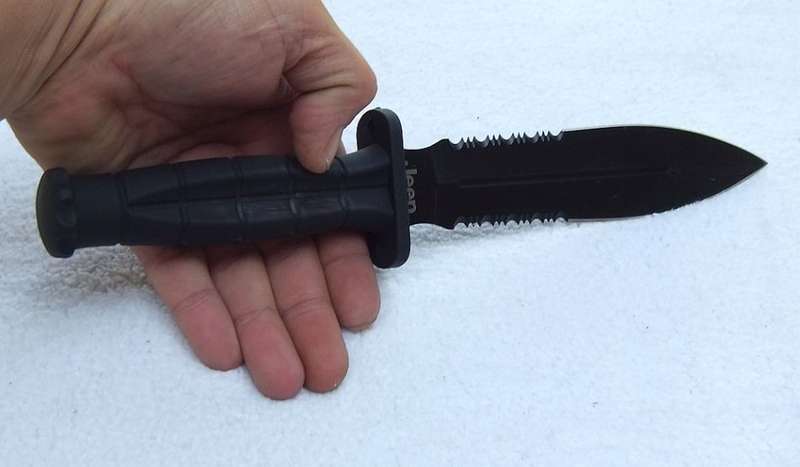LOW START !! GREAT QUALITY HUNTING KNIFE WITH SHEATH AND RUBBERISED GRIP !! FREE COMBINING !!