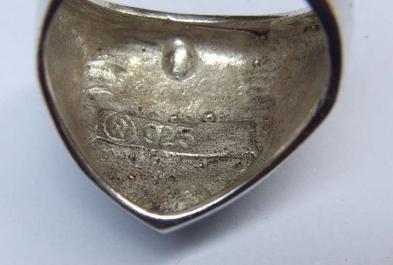 SO AWESOME !! A SOLID STERLING SILVER ""ARSENAL"" FOOTBALL CLUB SUPPORTERS RING !! MUST HAVE !!