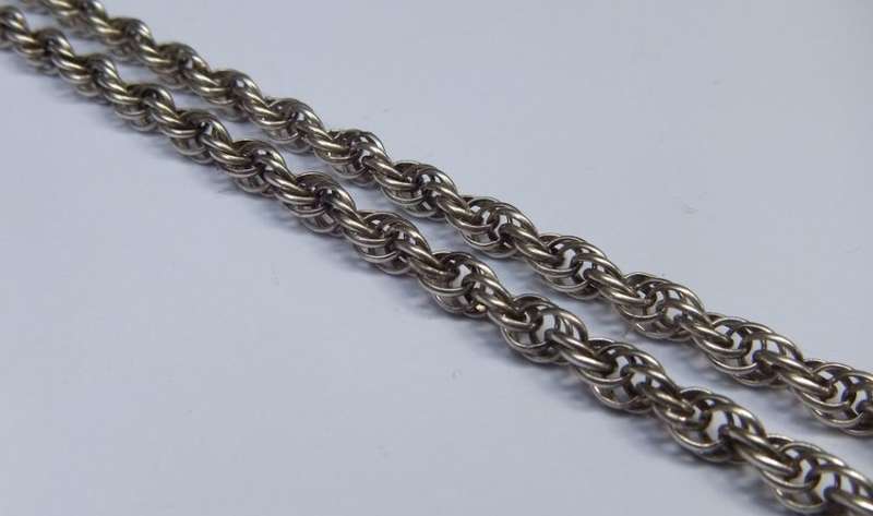 A STUPENDOUS SOLID STERLING SILVER JEWEL ENCRUSTED CROSS PENDANT WITH VINTAGE MULTI LINK NECKLACE
