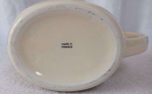 A VINTAGE ISLE OF JURA SCOTCH WHISKY PUB WATER JUG MADE IN FRANCE