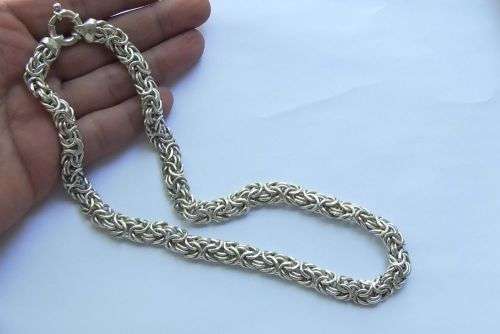 A SUPERIOR QUALITY HEAVY SOLID STERLING SILVER MULTI LINK NECKLACE WITH A STRONG CLASP !! WOW !!