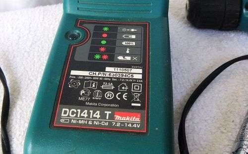 A TOTALLY COOL VINTAGE MAKITA CORDLESS DRILL WITH CHARGER AND TWO RECHARGEABLE BATTERIES !! ORIGINAL