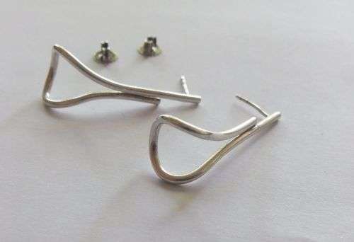 A RATHER UNIQUE PAIR OF STERLING SILVER EARRINGS WITH BUTTERFLIES !! FULLY TESTED !!