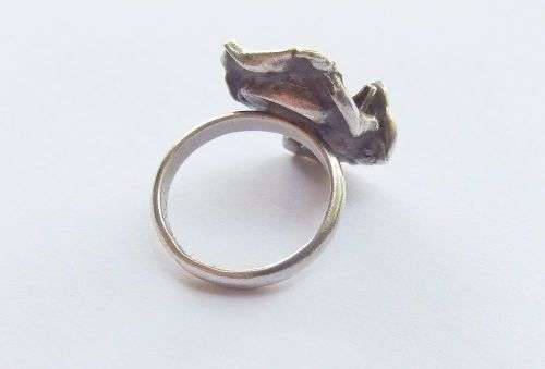 MUST SEE !! REALLY DIFFERENT !! AN ABSTRACT INSPIRED SOLID STERLING SILVER RING !! GOOD QUALITY !!
