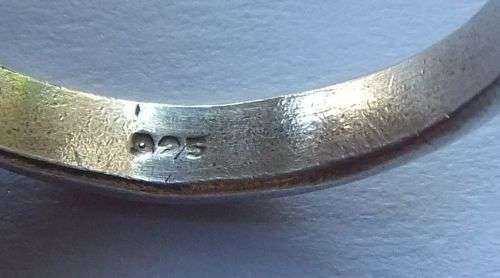 MUST SEE !! REALLY DIFFERENT !! AN ABSTRACT INSPIRED SOLID STERLING SILVER RING !! GOOD QUALITY !!