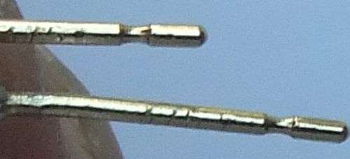 LOOK !! A CLASSY PAIR OF PEARL AND 9CT GOLD EARRINGS - NO BUTTERFLIES - EXCELLENT CONDITION !!