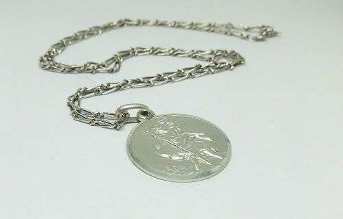 A UNIQUE STERLING SILVER NECKLACE WITH A DETAILED SOLID STERLING SILVER ST CHRISTOPHER PENDANT !!
