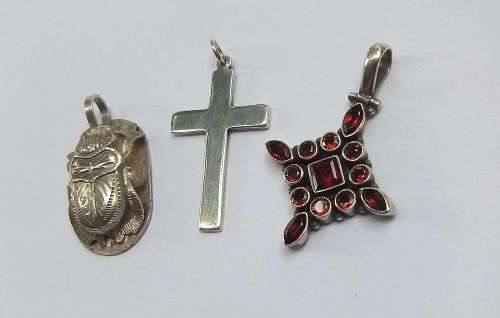 A STUNNING LOT OF TWO STERLING SILVER AND ONE EGYPTIAN SILVER PENDANT FOR YOUR COLLECTION !! AWESOME