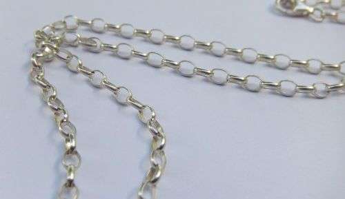 A GORGEOUS STERLING SILVER PENDANT WITH A BIG FACETED GREEN STONE PLUS A STERLING SILVER NECKLACE !!