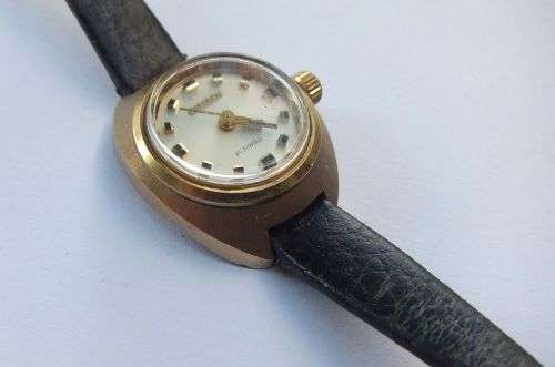 A LOVELY VINTAGE GENUINE CITIZEN LADIES WATCH IN PERFECT WORKING CONDITION - WIND UP -NOT BATTERY !!