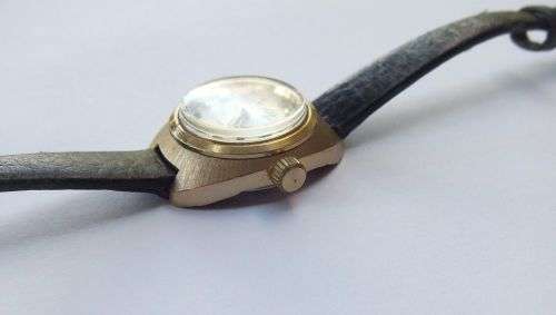 A LOVELY VINTAGE GENUINE CITIZEN LADIES WATCH IN PERFECT WORKING CONDITION - WIND UP -NOT BATTERY !!