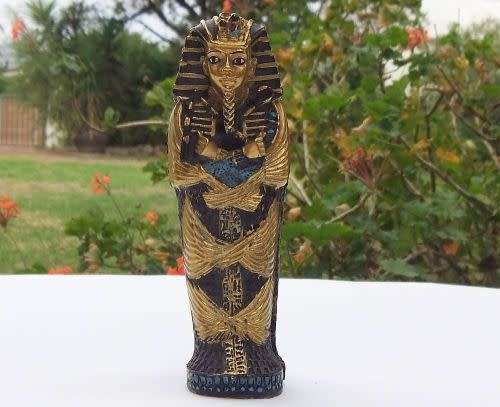 IT`S ALIVE !! NOT REALLY ! A HIGHLY DETAILED EGYPTIAN SARCOPHAGUS ORNAMENT WITH A MUMMY INSIDE !!